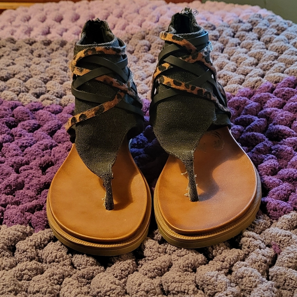 Very G Black And Leopard Gladiator Sandals